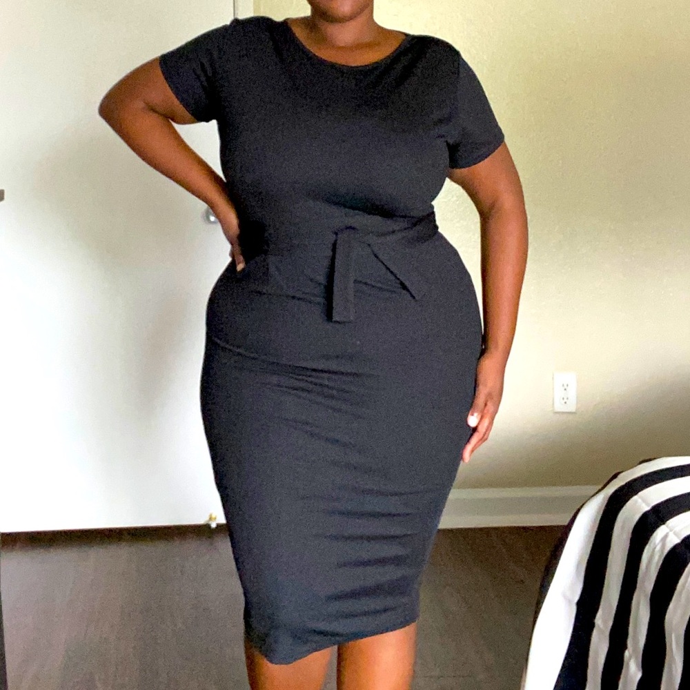 Black bodycon dress